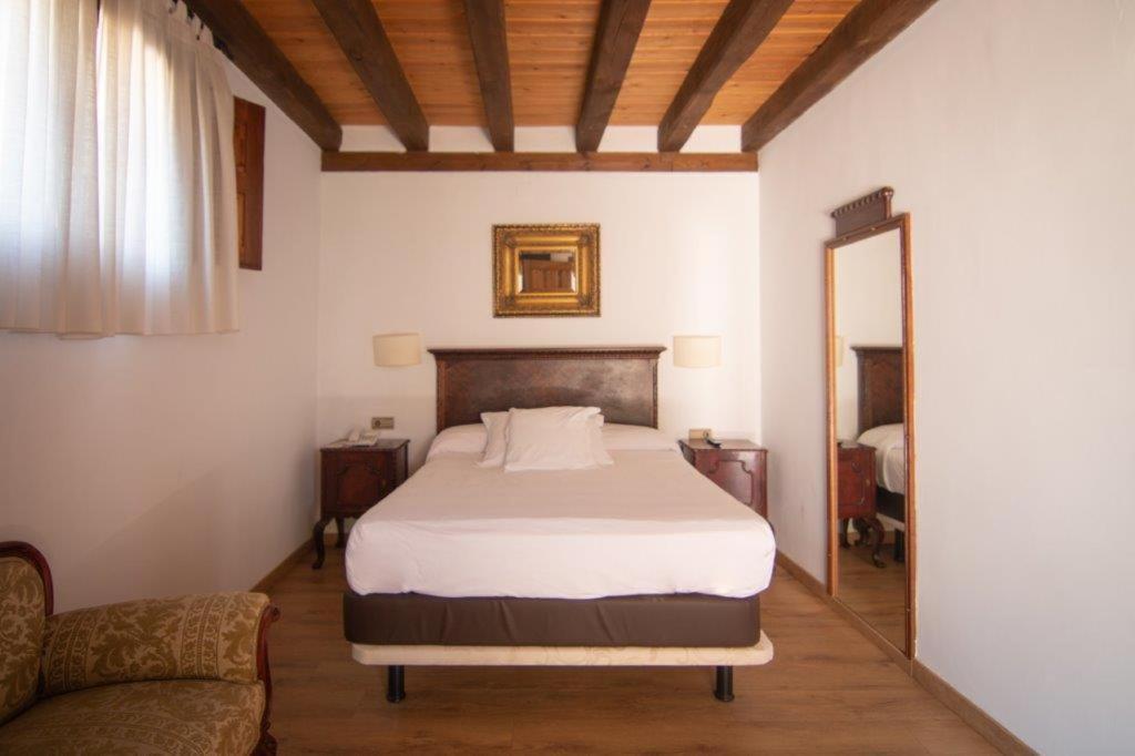 Hospedium Hotel Rural Abadia De Yuste Cuacos De Yuste Exterior foto